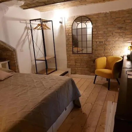 Coloftsseum Apartamento *